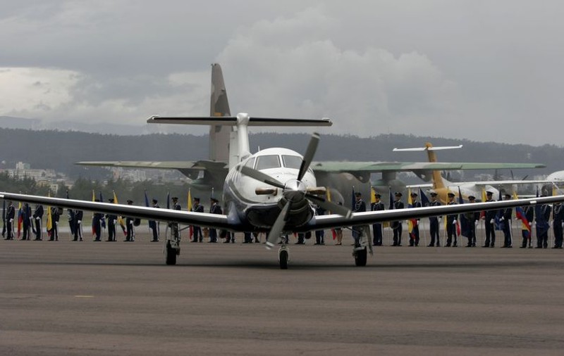 A furat un avion şi s-a prăbuşit cu el