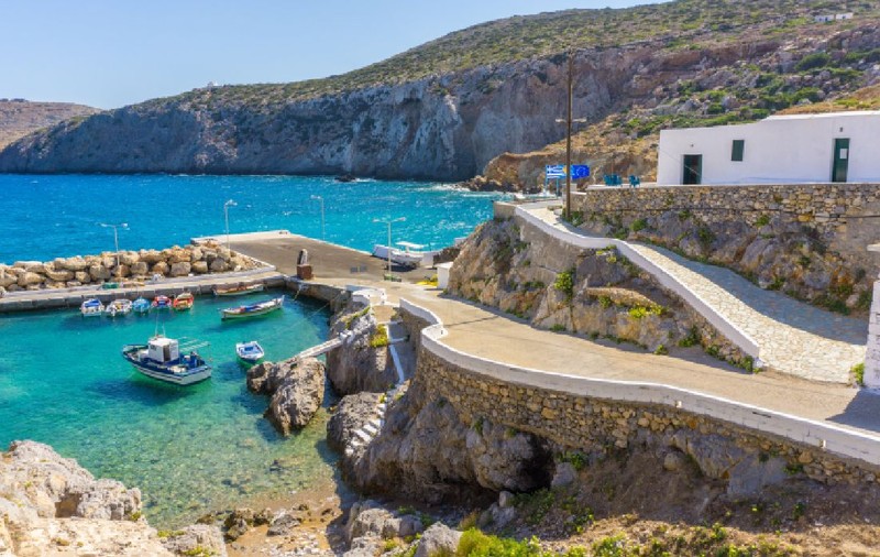 Insula din Grecia unde primești 500 de euro pe lună și cazare gratuită, dacă îndeplinești o singură condiție