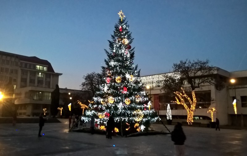 Petreceri de 1 Decembrie la Vaslui: Sărbătoare cu ceai cald, colăcei și stegulețe