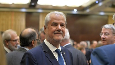 Adrian Năstase a deținut mai multe funcții de top după Revoluție, printre care ministru de Externe (1990-1992) și premier (2000-2004)