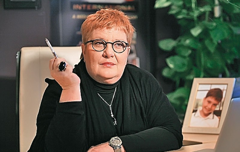 „Când mama nu-i acasă”. Primul serial din România filmat cu telefonul. Cine sunt protagoniștii