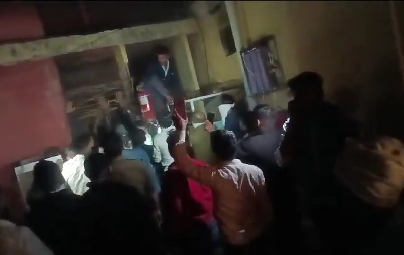 Zece nou-născuţi au murit într-un incendiu la un spital din India. Alți 16 bebeluși sunt în stare critică