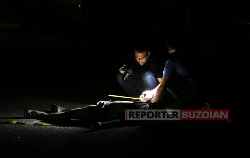 Un bărbat în vârstă de 40 de ani a fost găsit mort într-un cartier din Buzău. Decesul e învăluit în mister