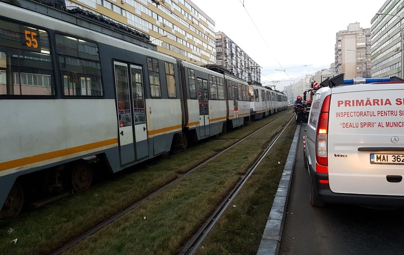 Tramvai deraiat în Capitală. Circulaţia tramvaielor 14, 36 şi 46 a fost blocată