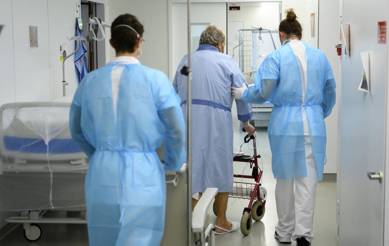 Pacienții din Elveția, internați doar dacă semnează că nu vor să fie resuscitați