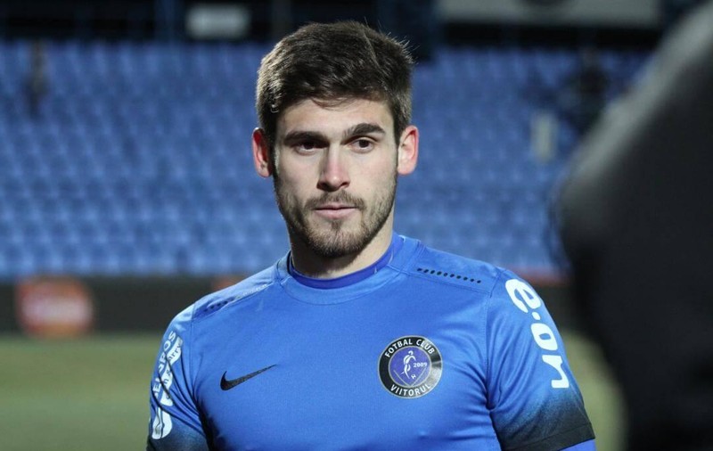 Robert Hodorogea și-a prelungit contractul cu Viitorul. Boli e sigur de victoria cu Steaua! | VIDEO
