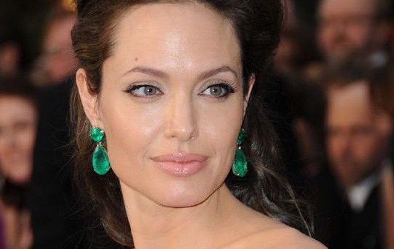 Jennifer Aniston a câştigat mai mult decât Angelina Jolie, anul trecut