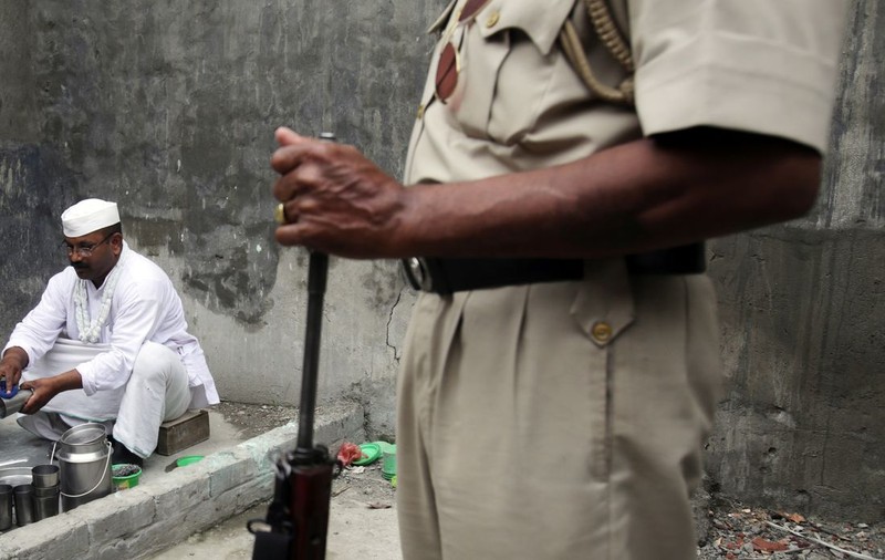 Trei bărbaţi din India, condamnaţi la moarte 