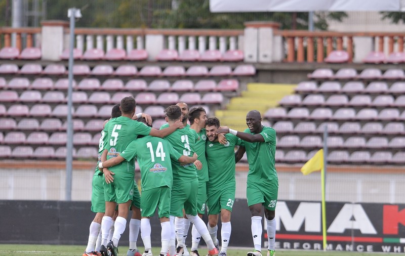 Chef cu manele! Jucătorii Concordiei Chiajna au petrecut cu lăutari după victoria cu Dinamo! | VIDEO