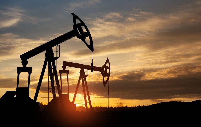 Ce salarii se câștigă în industria de petrol și gaze. Cât primește un operator de benzinărie față de un inginer sau un geolog
