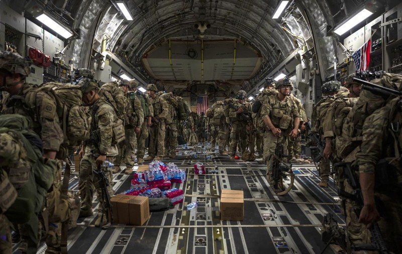 Ce mesaj a primit România de la americani după ce a aprobat cererea SUA de dislocare de forțe militare în bazele din Mihail Kogălniceanu și Câmpia Turzii