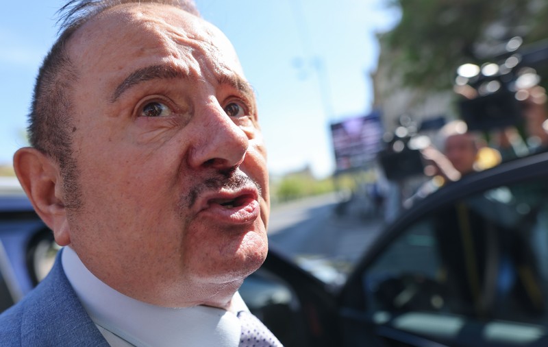 Dan Morega va purta în continuare brăţară de supraveghere. Fostul prefect de Gorj a condus de șase ori fără permis