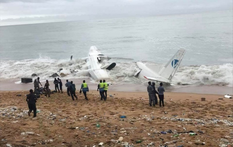 UPDATE | Patru moldoveni au murit în accidentul aviatic de lângă Coasta de Fildeș. Avionul s-a prăbușit în mare