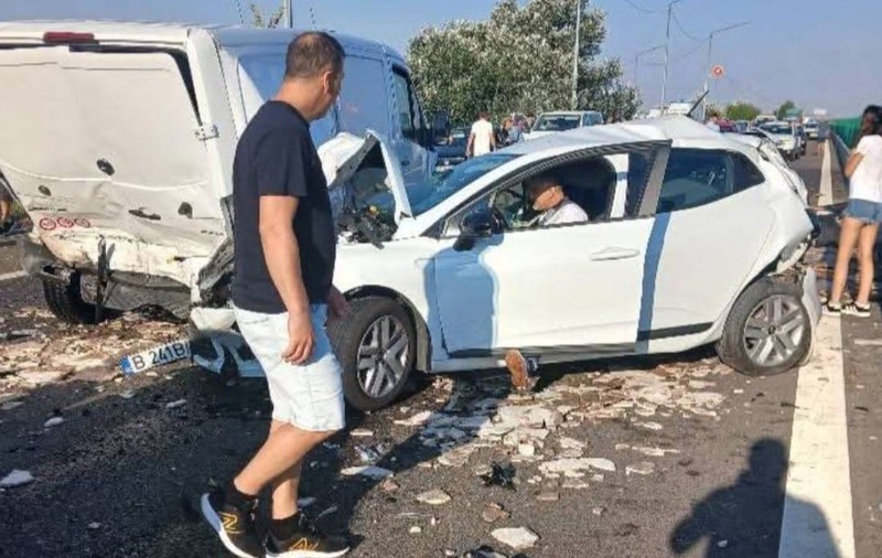 Autostrada Soarelui este închisă din cauza unui accident cu 7 mașini pe sensul spre Constanța