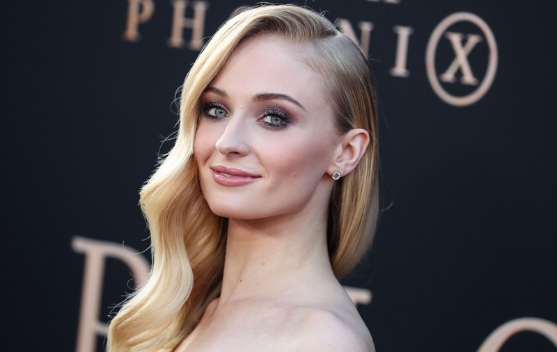Sophie Turner, Sansa din serialul “Game of Thrones”, e gravidă! Actrița s-a măritat în secret vara trecută, cu Joe Jonas