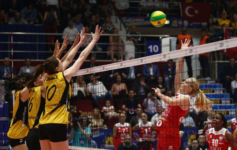 LIVEBLOG Finala Ligii Campionilor la volei feminin: Alba Blaj a pierdut finala cu VakifBank Istanbul