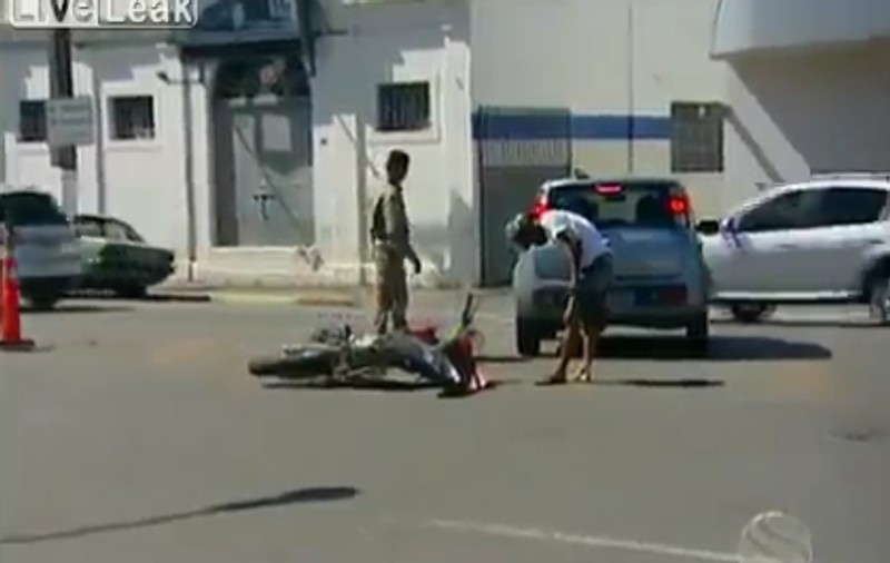 Zgomotul care a terifiat zeci de oameni! Acest om a supravieţuit printr-o minune | VIDEO