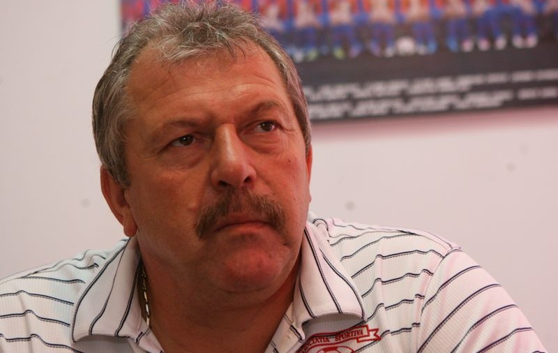 Duckadam, internat la Clinica lui Şerban Brădişteanu