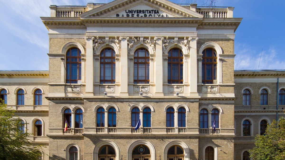 În rankingul global Shanghai după domenii de studiu 2026, cea mai bine clasată este Universitatea Babeș-Bolyai din Cluj-Napoca. Instituția se află  în intervalul 101-150 la Matematică. Foto: Shutterstock