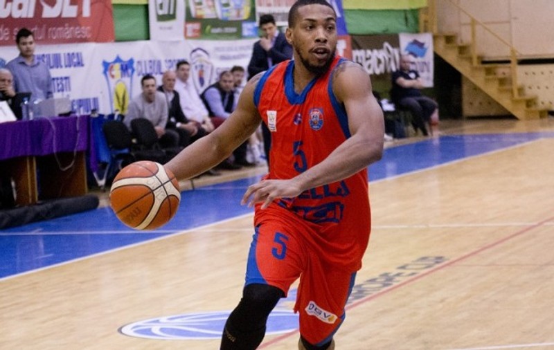 CSM Oradea învins pe BC Timișoara. Sâmbătă, BC Sibiu a umilit Steaua. U Cluj a trecut azi la Pitești. Programul etapei și rezultatele