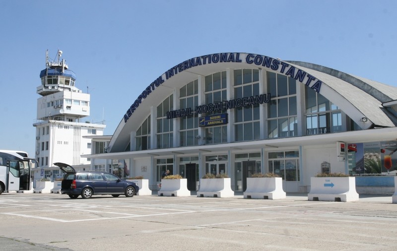 Aeroportul Mihail Kogălniceanu va fi legat de Constanța printr-o cursă specială de autobuz. Singura opțiune era taxiul