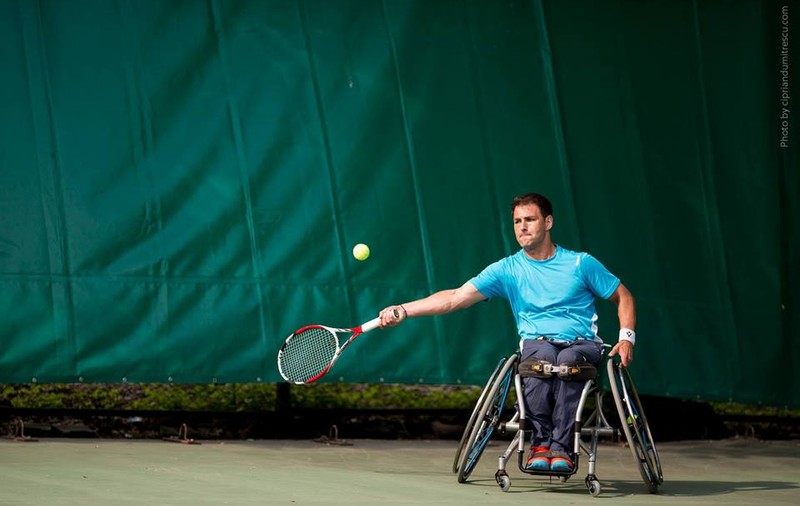 Ciprian Anton, campionul naţional la tenis în scaun rulant, nu se satură de acest sport: ”Orice durere dispare”
