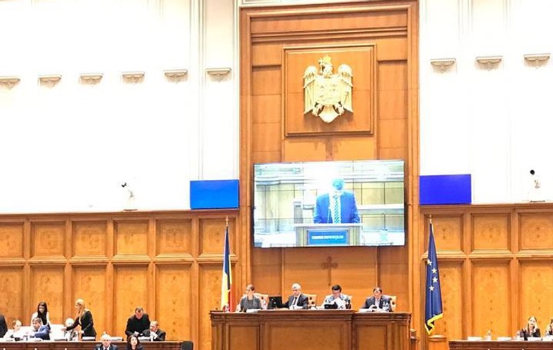 Parlamentul înființează două noi comisii de anchetă și prelungește activitatea comisiei pentru prezidențialele din 2009
