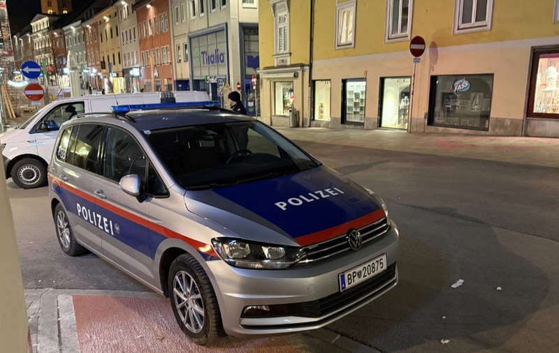 Suspectul atacului din Austria se filmase jurând credință Statului Islamic și a postat imaginile pe internet