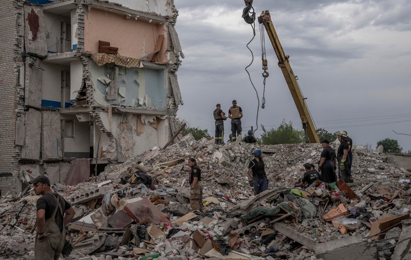 Război în Ucraina, ziua 137 | Noi atacuri în Donețk. Câte victime au făcut ultimele bombardamente