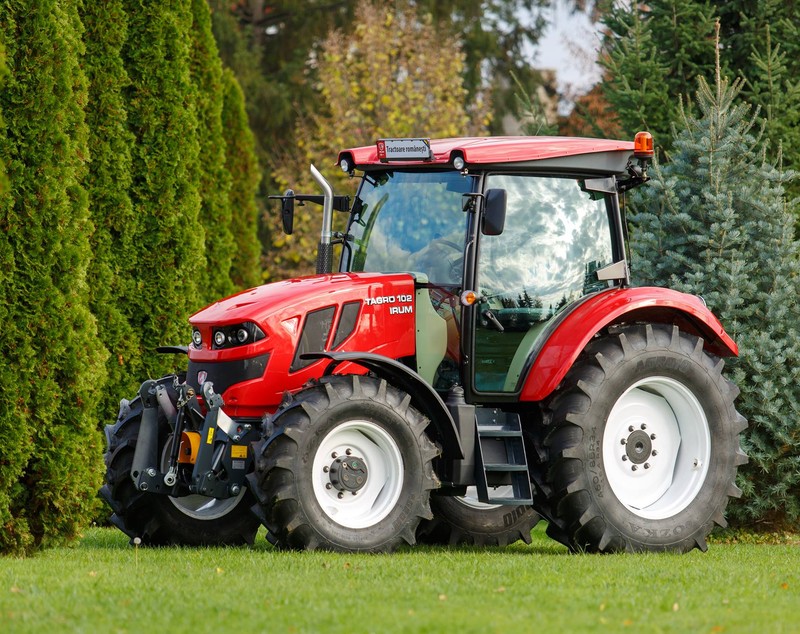 Primul tractor autentic românesc a fost lansat, după 10 ani. Imagini impresionante cu TAGRO, minunea tehnologică