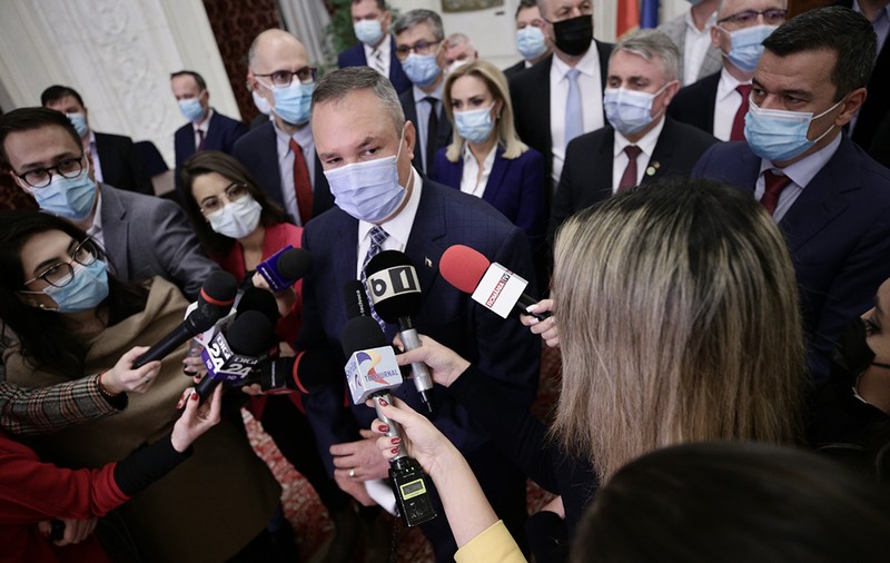 Zeci de organizații si personalități din societatea civilă, către noul Guvern: „Suntem cu ochii pe voi”