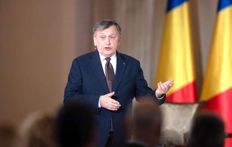 Crin Antonescu a prezis ce urmează în coaliție după atacurile PSD și l-a numit pe Ilie Bolojan USR-ist