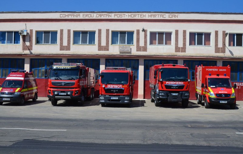 Un echipaj de pompieri din Vaslui care îşi terminase tura a acordat primul ajutor unui bărbat lovit de maşină