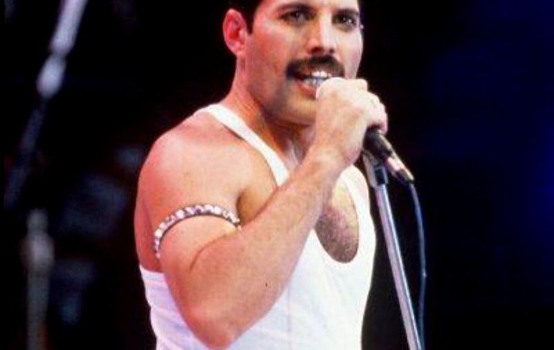 Elton John, dezvăluiri cutremurătoare despre ultimele zile de viață ale lui Freddie Mercury