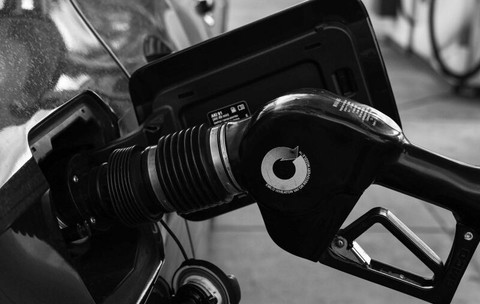 Motorina ajunge la 10,7 lei/l la OMV. Aprovizionarea rafinăriilor românești se scumpește