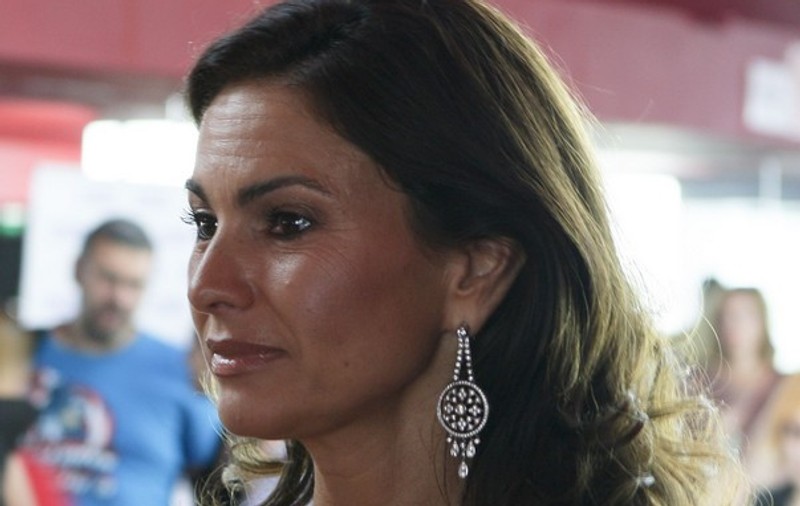 Ce decolteu generos a avut Ramona Bădescu la premiera "Despre oameni şi melci" | FOTO