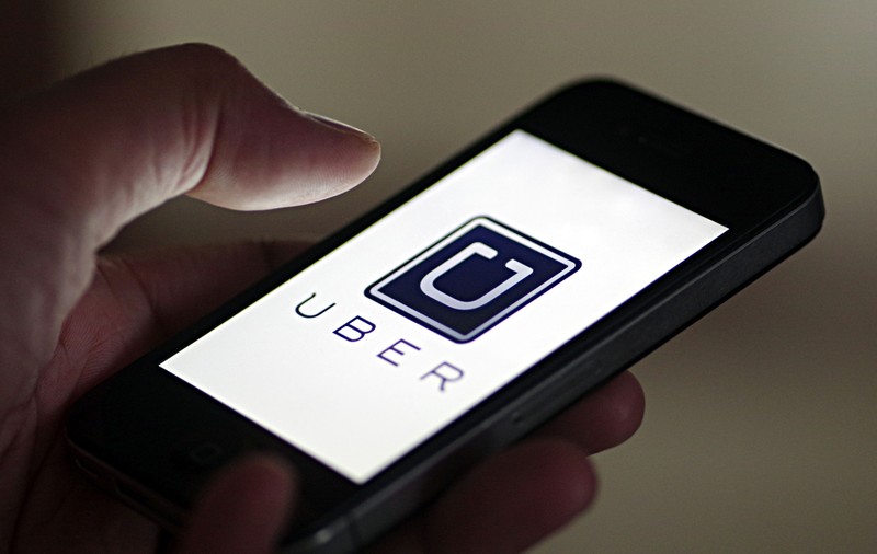 Uber are un soft care blochează calculatoarele ridicate de poliție în cadrul anchetelor asupra companiei