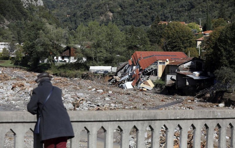 Furtuna Alex a făcut ravagii în Franţa şi Italia. Cel puţin două persoane au murit, iar alte nouă sunt date dispărute