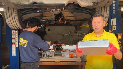 Mașina a fost reparată cu costuri de 10 ori mai mici decât ceruse service-ul oficial. Foto Captură video