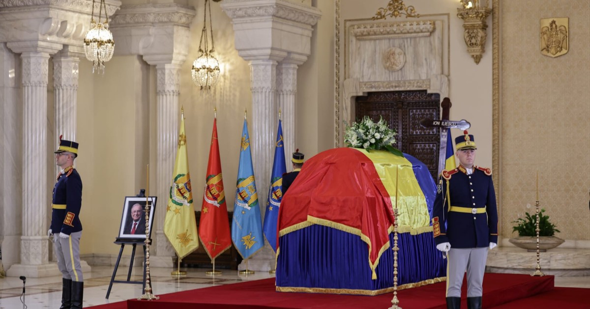 Sicriul cu trupul neînsuflețit al lui Ion Iliescu, depus la Palatul Cotroceni, pe 6 august 2025