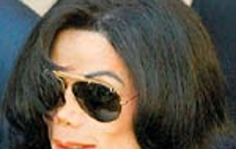 M. Jackson va canta pe versurile rugaciunilor Papei