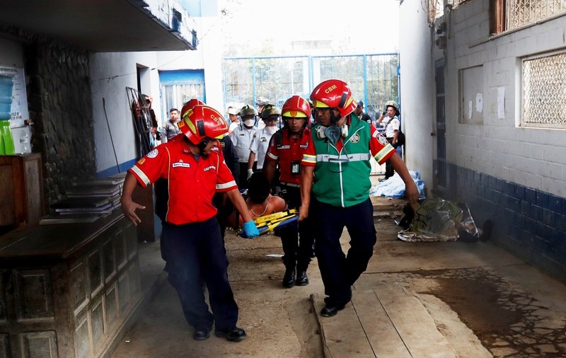 Patru deținuți au fost decapitați, în timpul unei revolte dintr-o închisoare din Guatemala