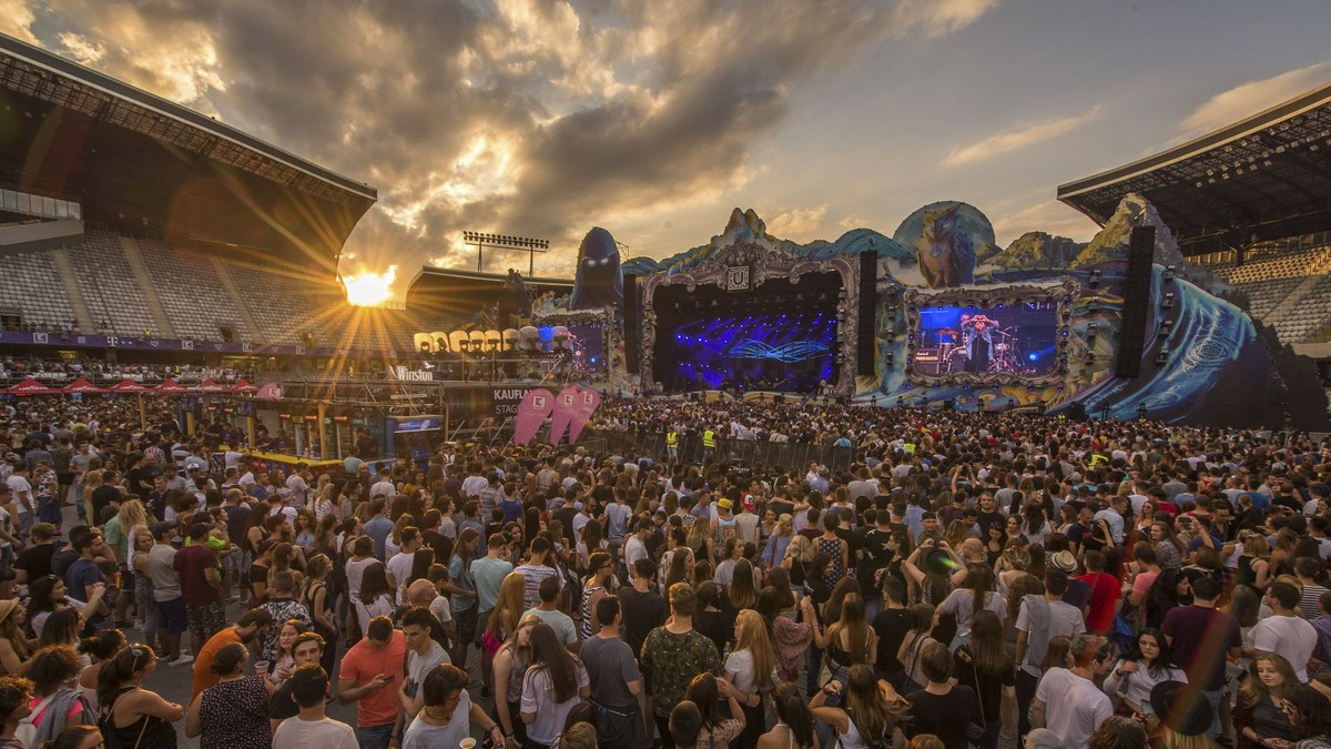 cazare pentru Untold