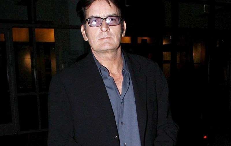 Charlie Sheen primeşte 2 milioane $  pe un episod din "Doi bărbaţi şi jumătate"
