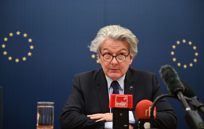Administrația Trump a impus sancțiuni unui fost comisar european. Reacții vehemente în Franța: „Este o intimidare”