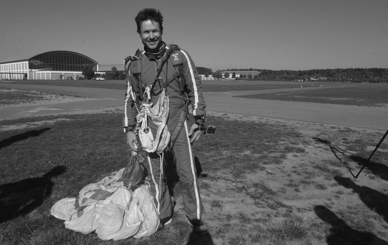Felix Baumgartner va fi înmormântat astăzi într-un loc secret. Cine sunt singurele persoane care participă la ceremonie
