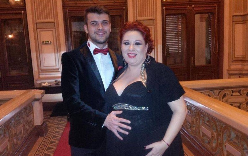 OANA ROMAN A ALES NUMELE FETIŢEI EI! Iată cum o VA CHEMA PE MICUŢĂ