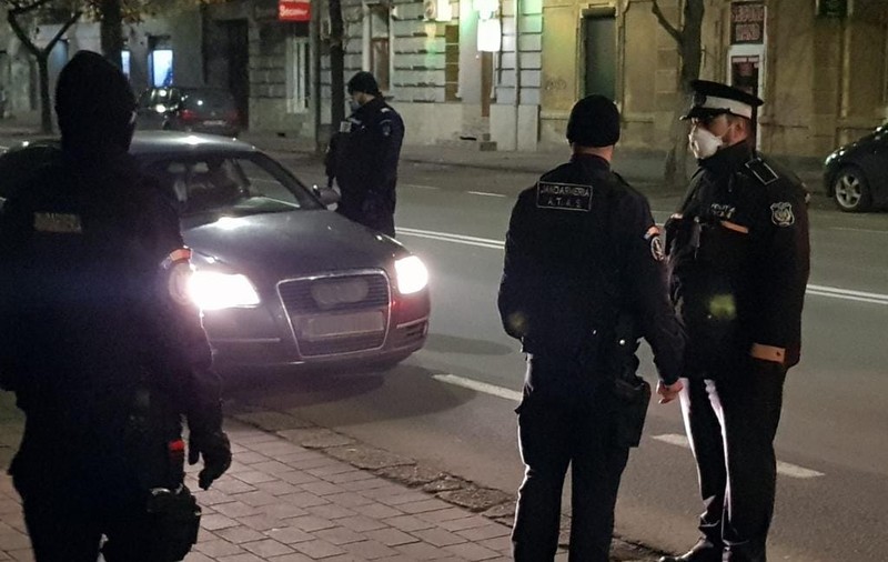 Bărbat carantinat în Oradea, descoperit în gara din Arad. Le-a spus jandarmilor că mergea la mănăstire