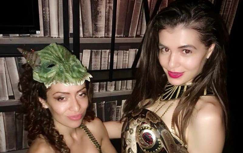 Monica Gabor a încins atmosfera în mediul virtual. A purtat cel mai sexy costum de Halloween