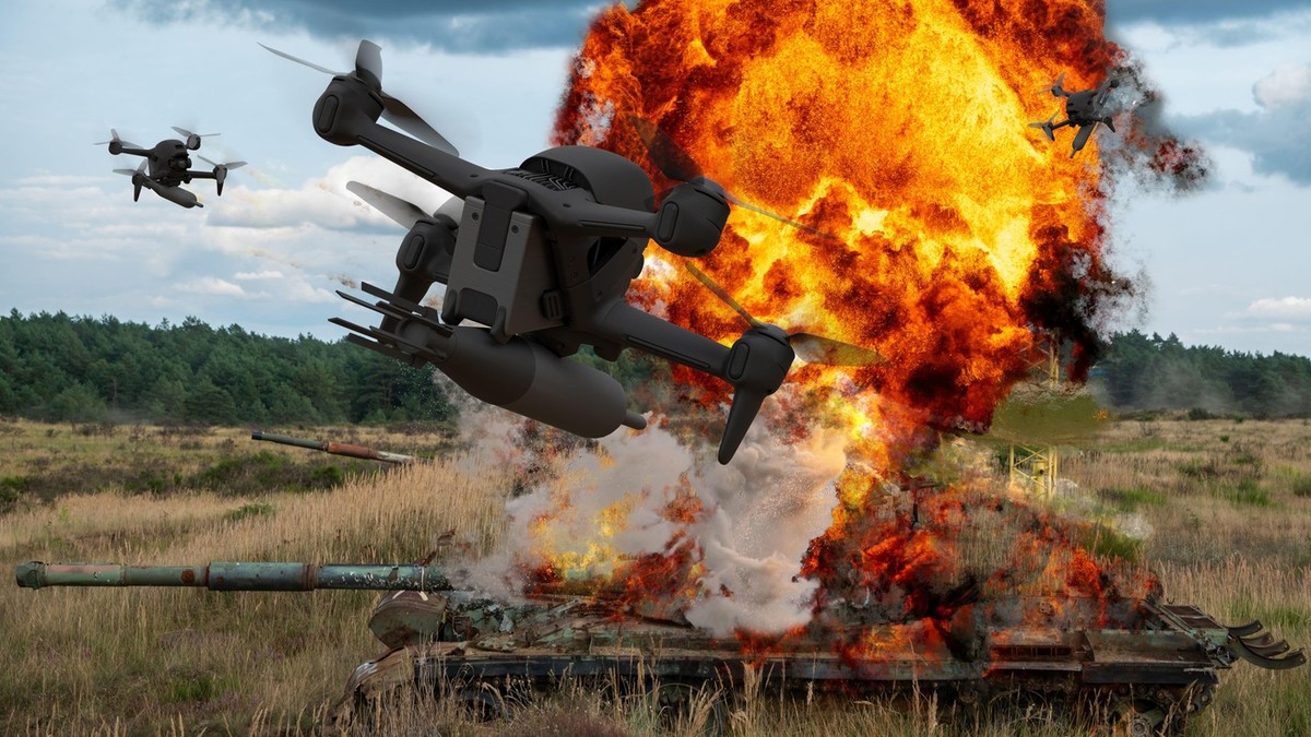 Drone FPV atacă un tanc. Imagine cu caracter ilustrativ Foto: Profimedia